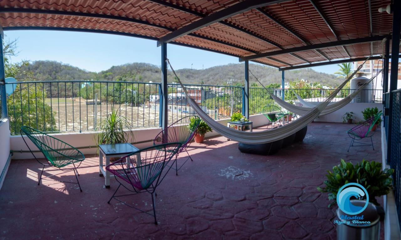Hostal Azul Y Blanco Санта-Крус-Хуатулко Экстерьер фото