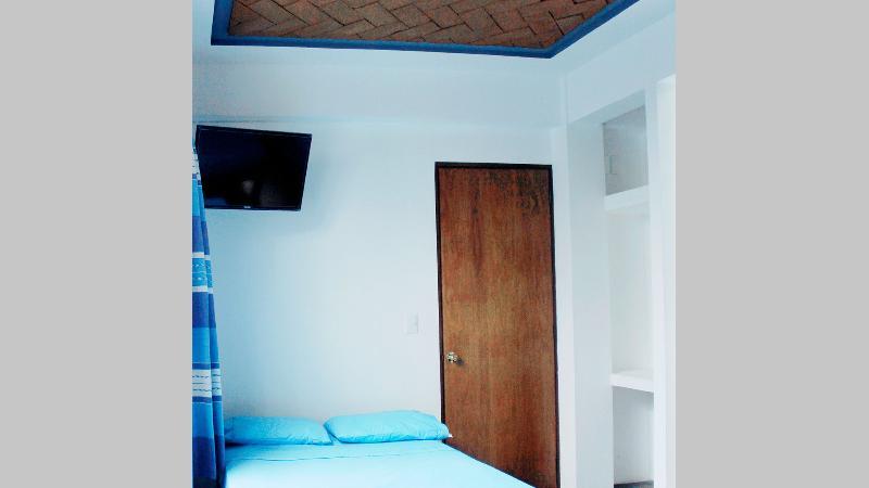 Hostal Azul Y Blanco Санта-Крус-Хуатулко Экстерьер фото
